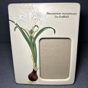 Carr Picture Frame 3.5x5 Botanical Garden Sea Daffodil Floral Frame
